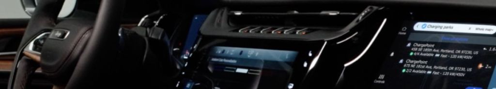 https://www.kbb.com/wp-content/uploads/2025/05/2026-jeep-grand-cherokee-interior-1.jpg?w=1024