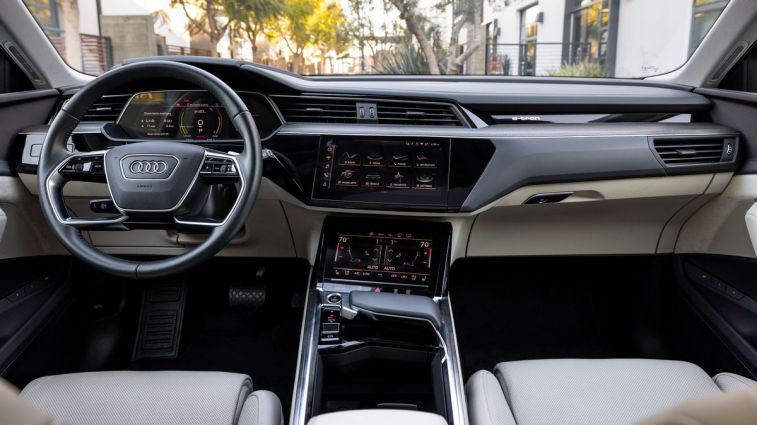 2022 Audi e-tron front cabin.