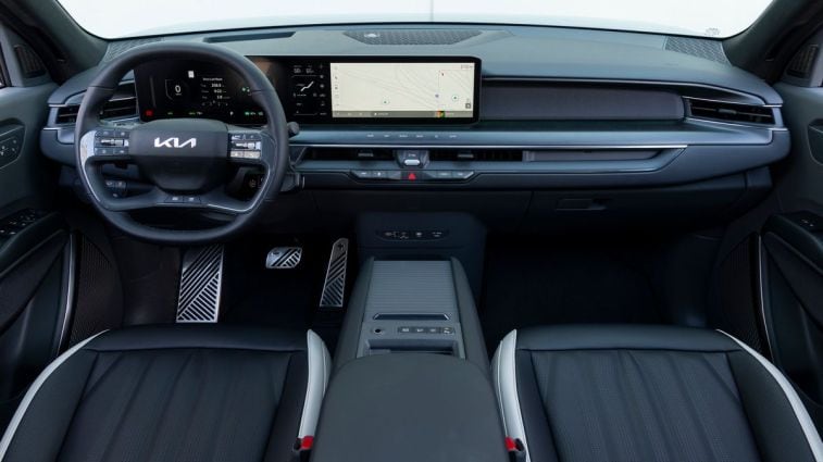 2025 Kia EV9 front cabin.