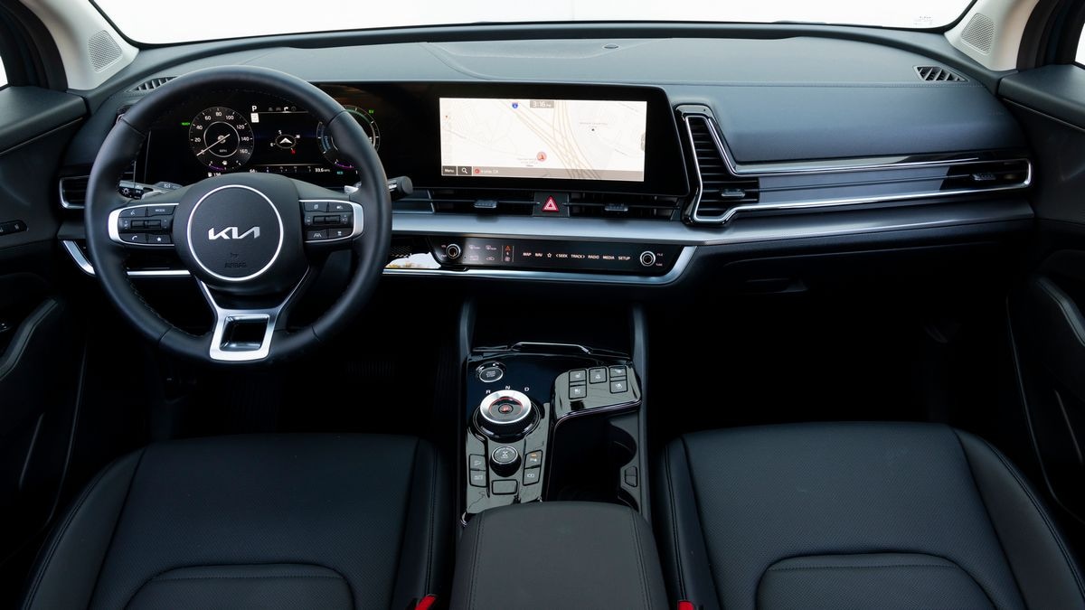 2025-kia-sportage-hybrid-front-cabin