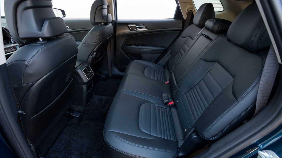 2025-kia-sportage-hybrid-rear-seats