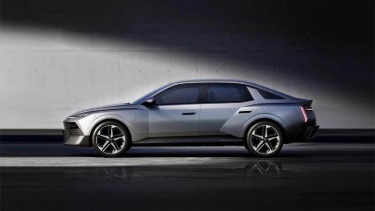 webimage-2027-Hyundai-Elantra-side-6QZ37t.jpg