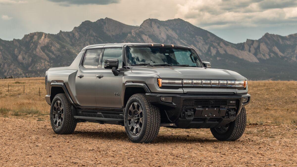 2026-GMC-Hummer-EV-front-3qtr-passenger-zoom-elevated