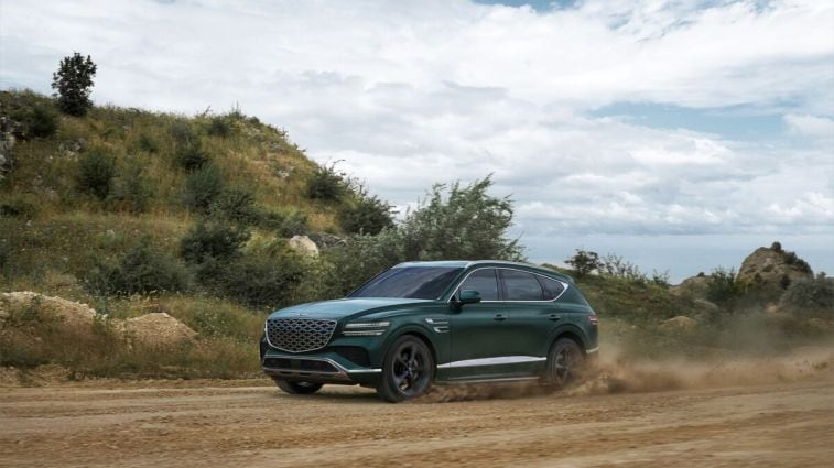 2028-Genesis-GV80-Hybrid-front-3qtr-2