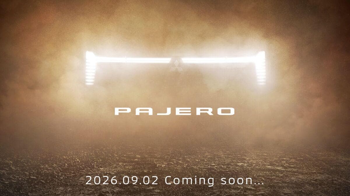 Mitsubishi-Pajero-teaser