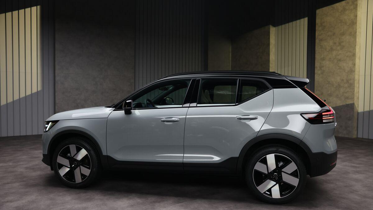 2028 Volvo XC40 Refreshed With New Tech, New Wheels