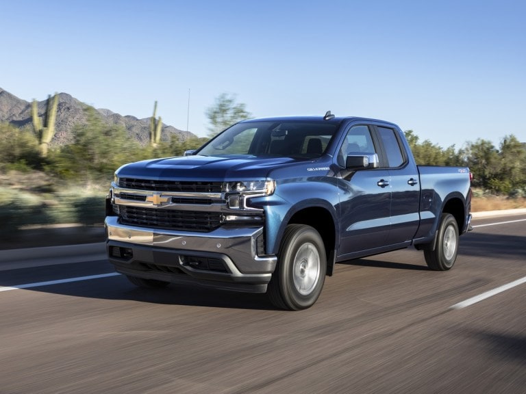 2019 Chevrolet Silverado 4-Cylinder Turbo First Review | Kelley Blue Book