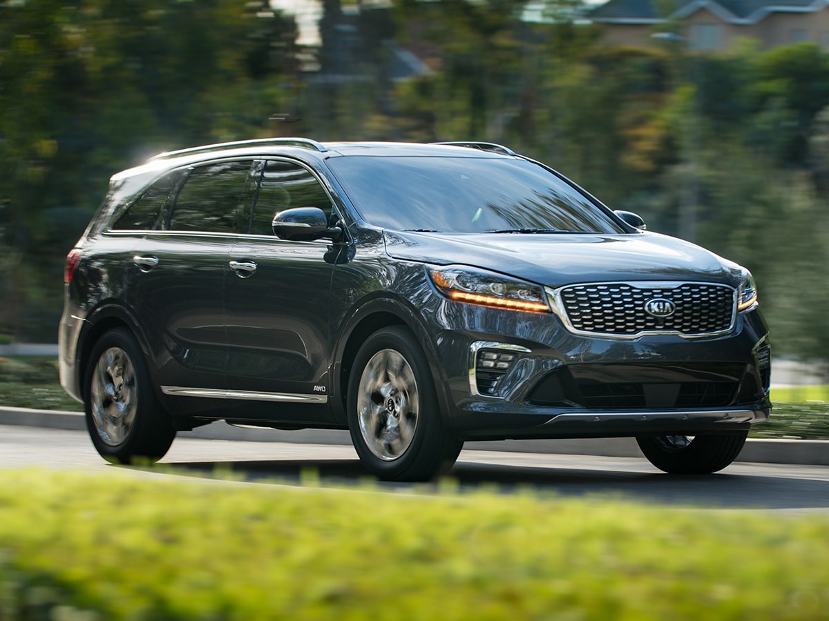 2019 Kia Sorento Vs 2019 Hyundai Santa Fe Comparison Kelley Blue Book