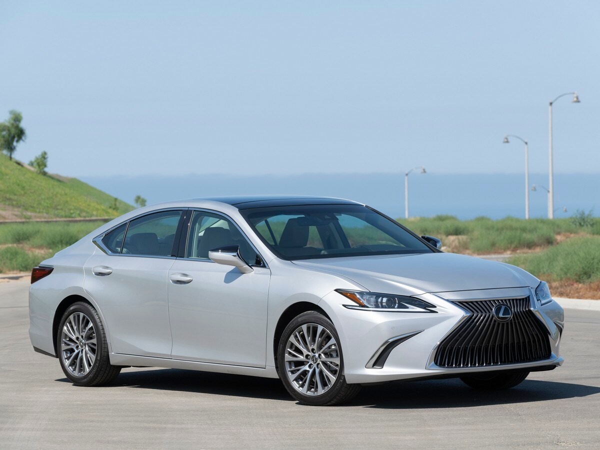 2019 Genesis G80 Vs 2019 Lexus Es Comparison Kelley Blue Book