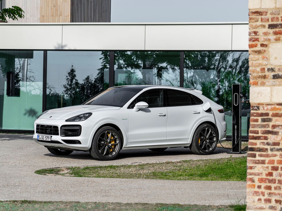 2020 Porsche Cayenne Turbo Coupe: A Fire-Breathing SUV with